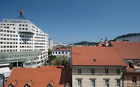 Lawyers Loft In Heritage Skyscraper